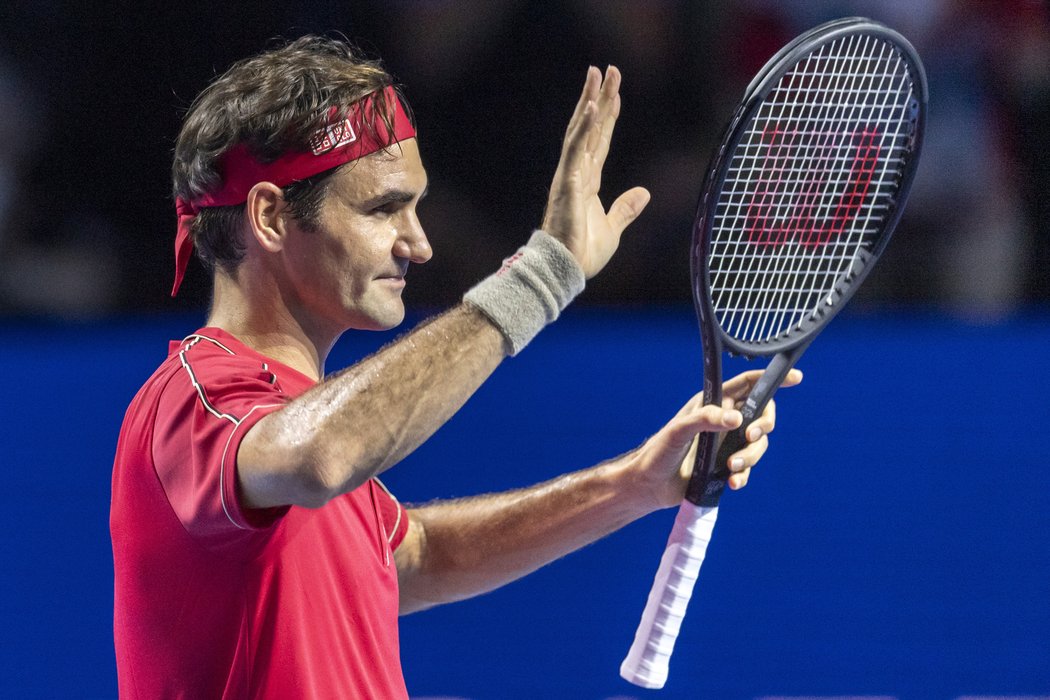 Roger Federer domácí publikum na úvod turnaje v Basileji nezklamal