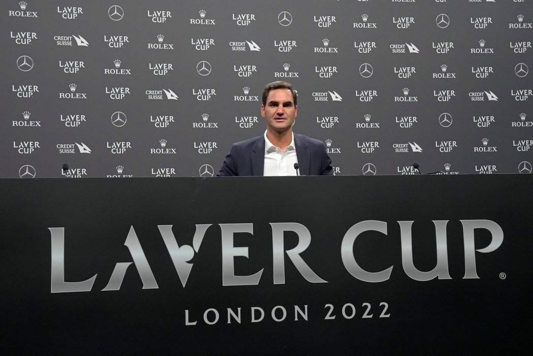 Roger Federer už dorazil do Londýna na svou poslední profesionální akci