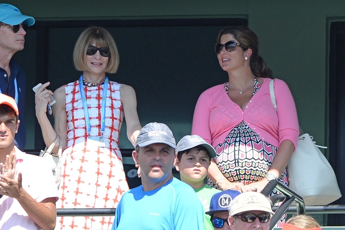 Manželka Rogera Federera na tribuně v Miami předvedla své bříško. Na to, že je v pátém měsíci, je opravdu pořádně kulaté...