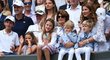 Mirka Federerová a všechny čtyři děti, které mají s Rogerem