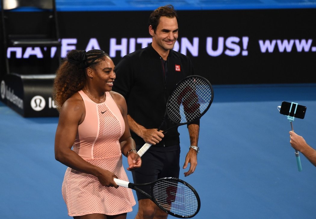 Tenisové legendy spolu. Serena Williamsová a Roger Federer na Hopman Cupu, kde si zahráli smíšenou čtyřhru