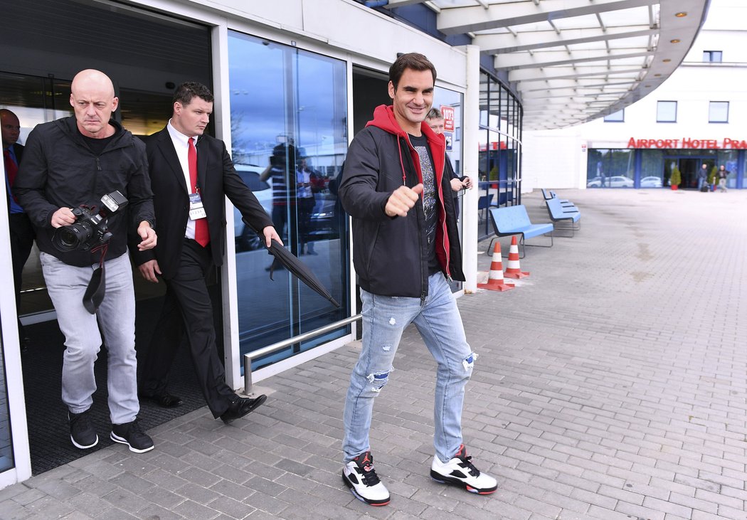 Největší hvězda Laver Cupu Roger Federer je v Praze