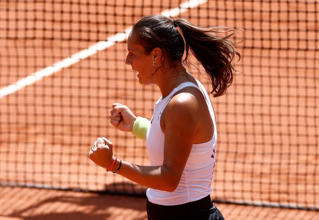 Ruska Darja Kasatkinová slaví vítězství nad krajankou Kuděrmětovovou v Roland Garros, na Wimbledonu už se ukázat nemohly