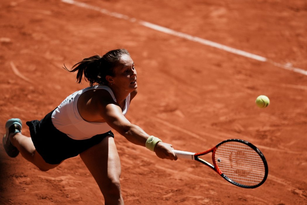 Darja Kasatkinová během čtvrtfinále Roland Garros