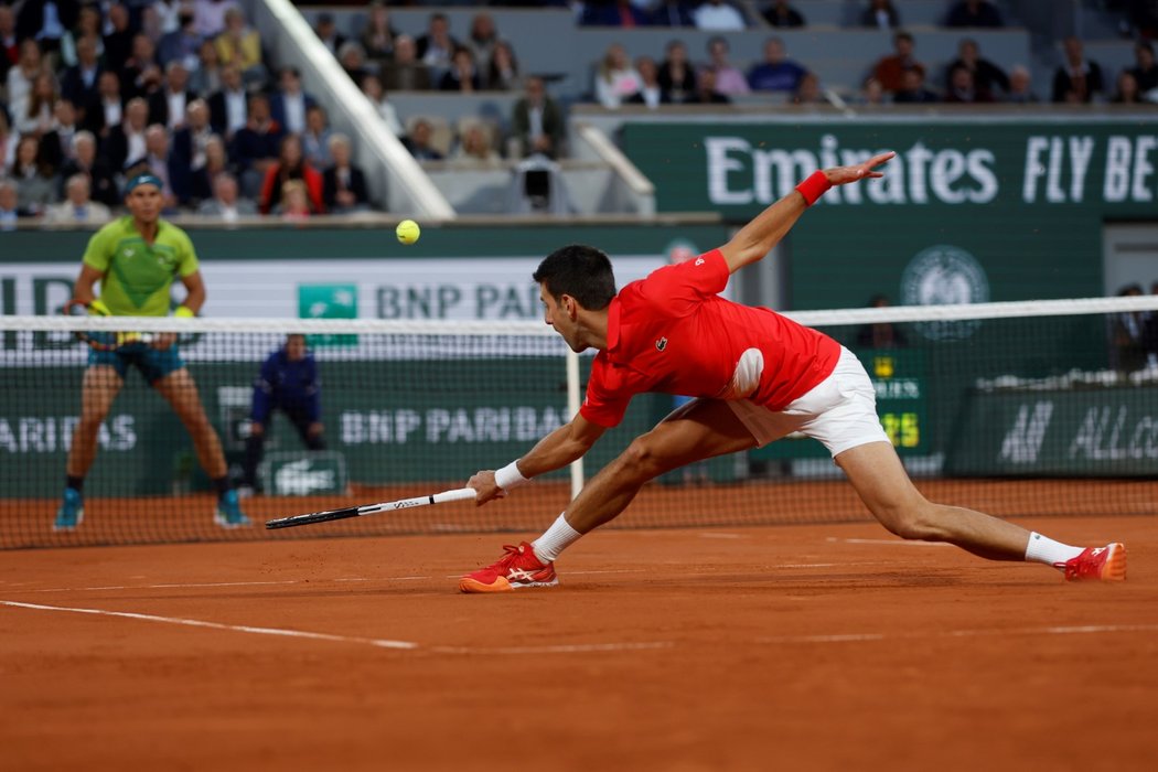 Novak Djokovič během bitvy s Nadalem