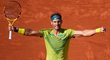 Rafael Nadal slaví postup na Roland Garros