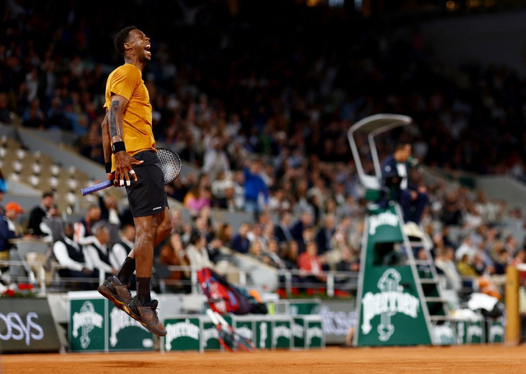 Oblíbený showman Gael Monfils předvedl v 1. kole Roland Garros famózní výkon