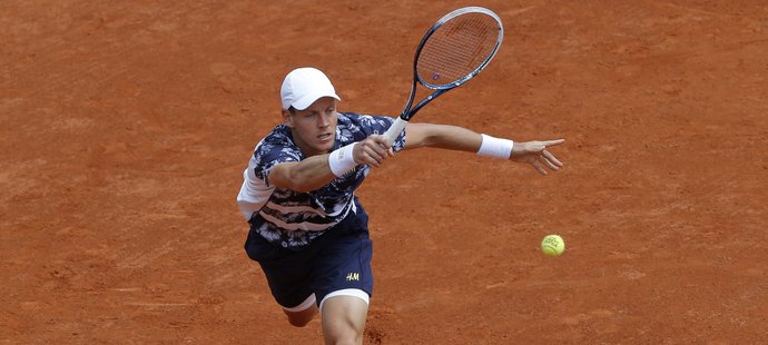 Tomáš Berdych v zápase druhého kola French Open