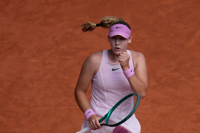 Šokující titul na Roland Garros se nekoná. Kvalifikantka ve finále padla s Andrejevovou Šokující titul na Roland Garros se nekoná. Kvalifikantka ve finále padla s Andrejevovou