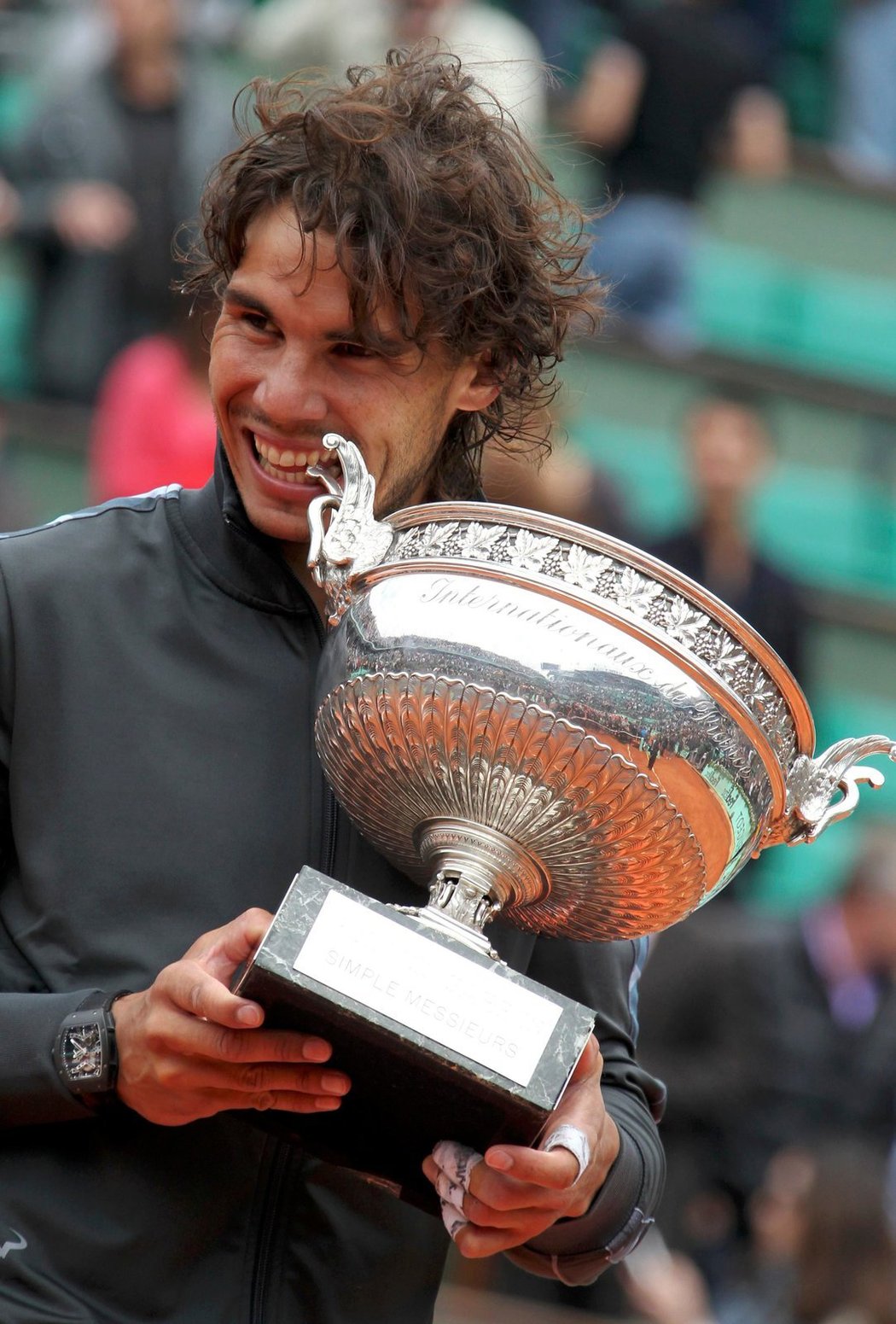 Rafael Nadal se svou trofejí. Již sedmou!