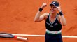 Argentinská tenistka Nadia Podoroská porazila na Roland Garros 6:2, 6:4 třetí nasazenou Elinu Svitolinovou a z kvalifikace postoupila do semifinále.