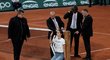 Nečekaný problém v semifinále Roland Garros, klima aktivistka se přivázala k síti