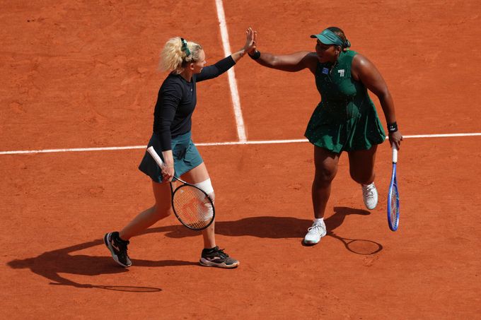 Velký český úspěch na Roland Garros! Siniaková s Townsendovou ovládly finále čtyřhry Velký český úspěch na Roland Garros! Siniaková s Townsendovou ovládly finále čtyřhry