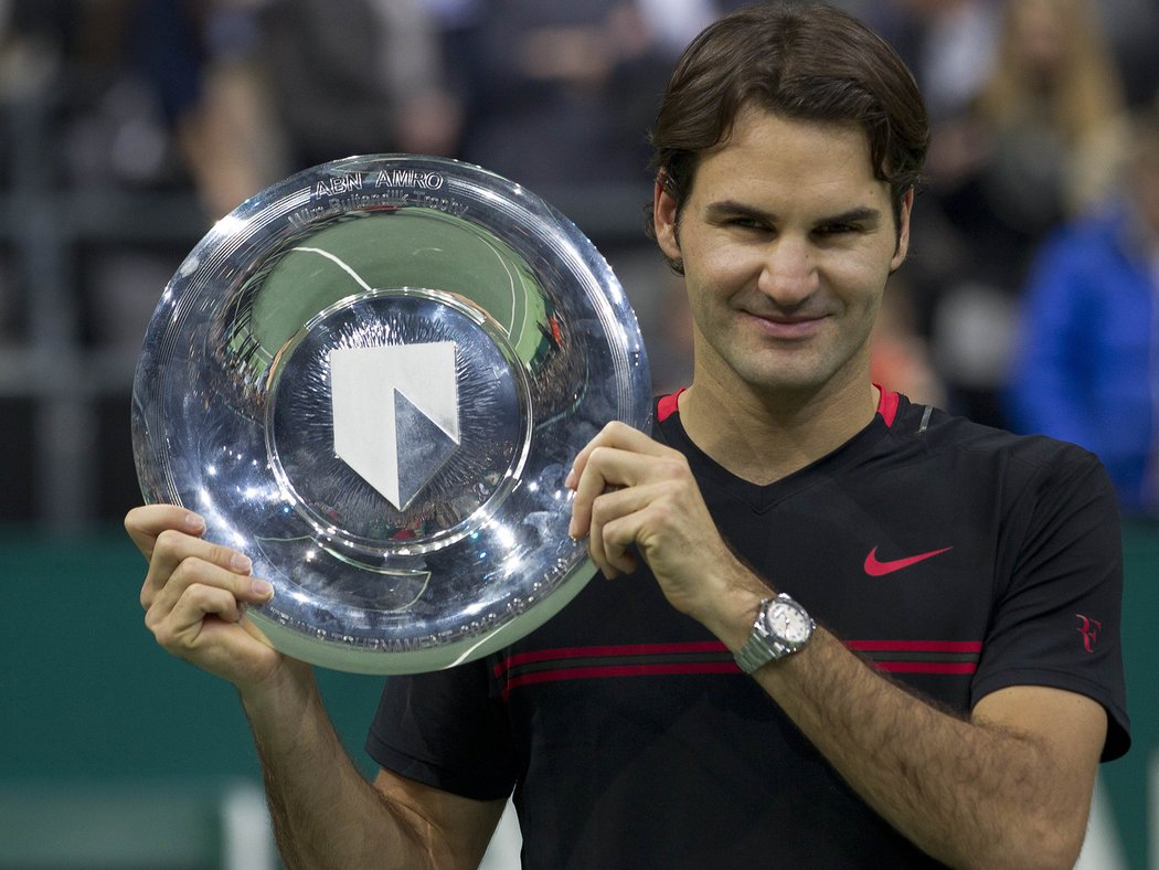Śvýcarský tenista Roger Federer vyhrál první titul v sezoně, ve finále turnaje v Rotterdamu porazil Argentince Del Potra
