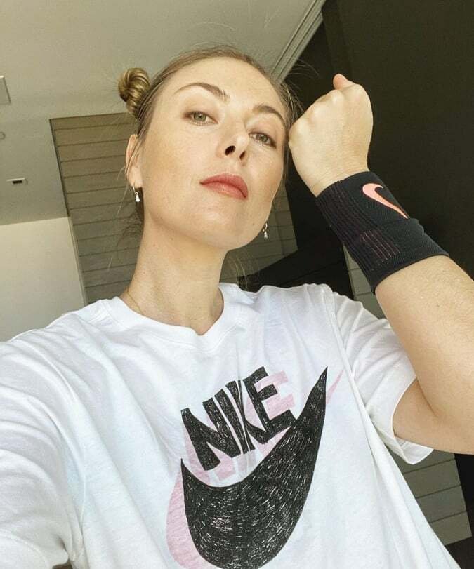 Bývalá ruská tenistka Maria Šarapovová přiznala, že mateřství pro ni není procházka růžovým sadem