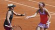 Lucie Šafářová vyhrála spolu s Bethanií Mattekovou čtyřhru na French Open