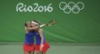 České tenistky to dokázaly! Lucie Šafářová a Barbora Strýcová porazily hvězdný americký pár Venus a Serenu Williamsovou
