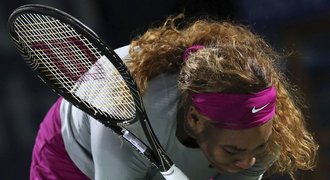 Šílená Serena demolovala raketu: Tři údery a bylo pro problému