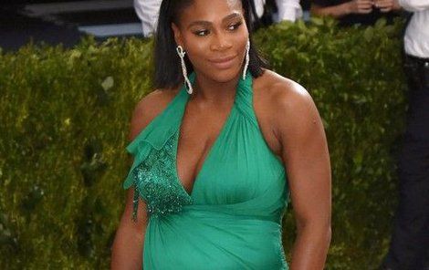 Tohle bříško už neplatí. Serena Williams se stala maminkou.