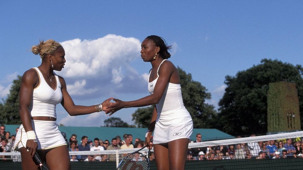 Sestry Williamsovy se postaví v osmifinále Wimbledonu proti sobě