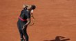  Serena Williamsová se opírá do podání