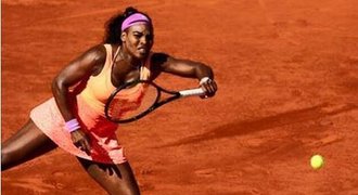 Serena umí z obou stran! Proti Šafářové vyhrála výměnu i levačkou