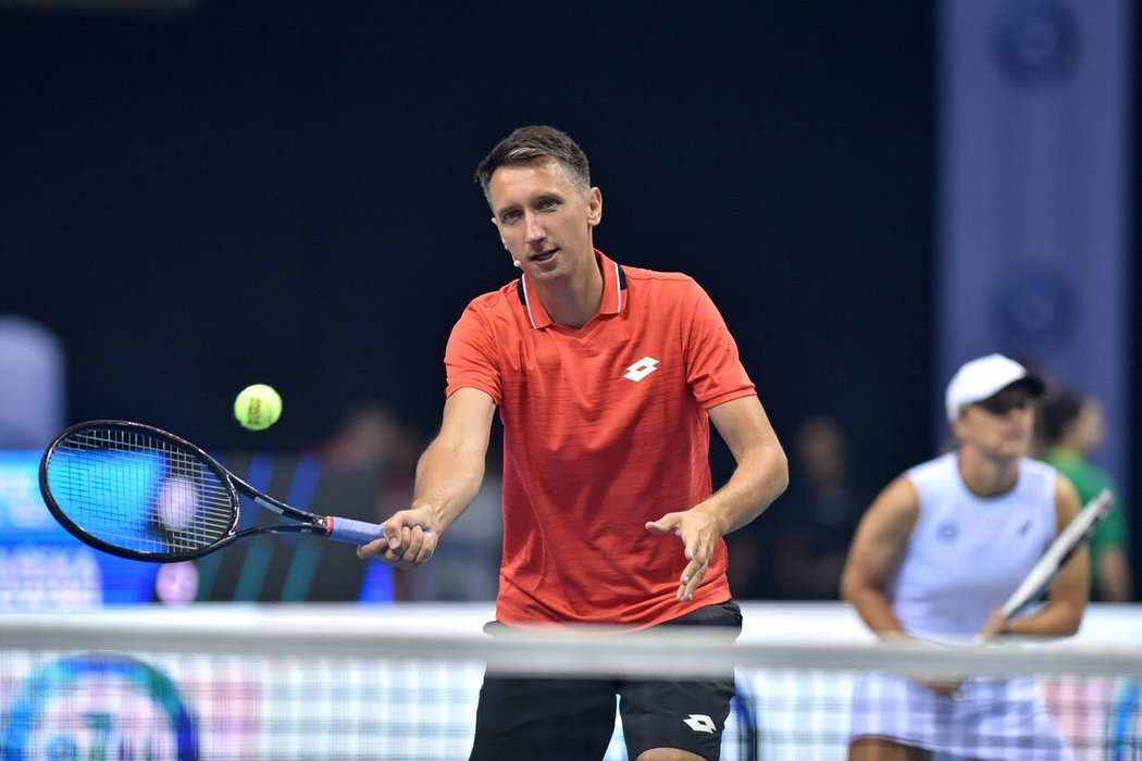 Někdejší ukrajinský tenista Sergej Stachovskij se obul do srbského dua Tipsarevič - Troicki za to, že odletěli na exhibici do Petrohradu