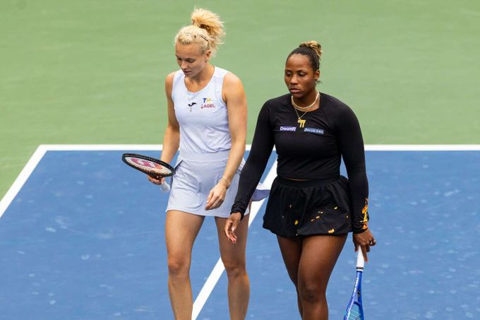 Finále Turnaje mistryň bez Siniakové. S Američankou zahodily mečbol v dlouhé bitvě Finále Turnaje mistryň bez Siniakové. S Američankou zahodily mečbol v dlouhé bitvě