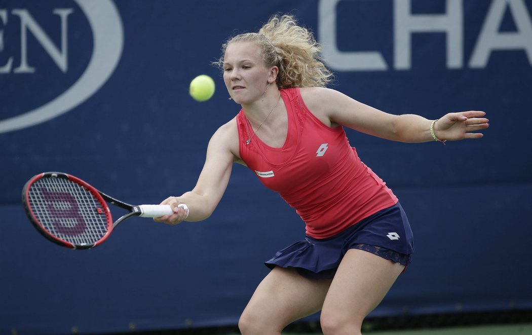 Kateřina Siniaková v utkání prvního kola tenisového US Open