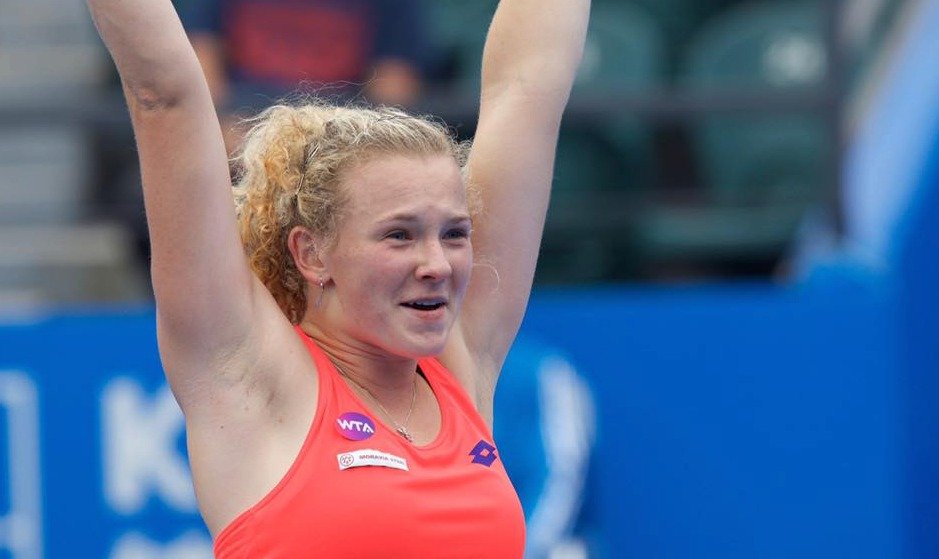 Kateřina Siniaková získala na turnaji v Šen-čenu svůj první titul na okruhu WTA ve dvouhře