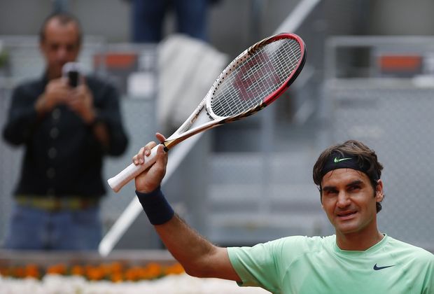 Švýcarský tenista Roger Federer po utkání s Radkem Štěpánkem, kterého poosmé za sebou porazil bez ztráty setu Švýcarský tenista Roger Federer po utkání s Radkem Štěpánkem, kterého poosmé za sebou porazil bez ztráty setu