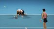 Barbora Strýcová deblový titul na Australian Open nezískala. S tchajwanskou partnerkou Sie Šu-wej jako turnajové jedničky prohrály v dnešním finále v Rod Laver Areně s druhým nasazeným maďarsko-francouzským párem Tímea Babosová, Kristina Mladenovicová 2:6 a 1:6.