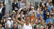 Česká tenistka Barbora Záhlavová-Strýcová poté, co postoupila do čtvrtfinále Wimbledonu