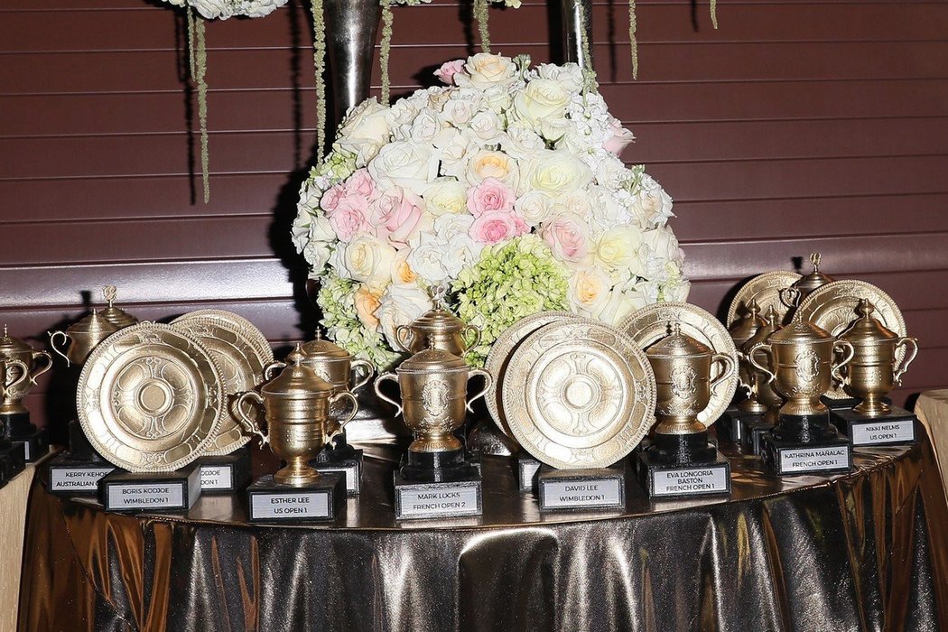 Hosté na svatbě Sereny Williamsové dostávali speciální dárečky v podobě tenisových trofejí