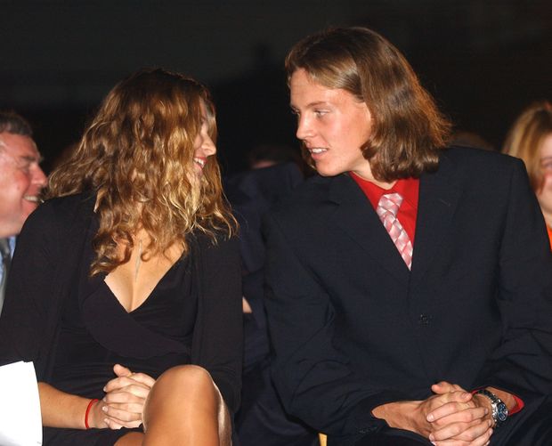 V roce 2004 si Tomáš Berdych nechával růst dlouhé vlasy. V roce 2004 si Tomáš Berdych nechával růst dlouhé vlasy.