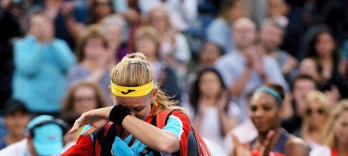 Marie Bouzková další senzační skalp na turnaji v Torontu nepřidala. České tenistka v semifinále prohrála po třísetové bitvě (6:1, 3:6, 3:6) se Serenou Williamsovou. 