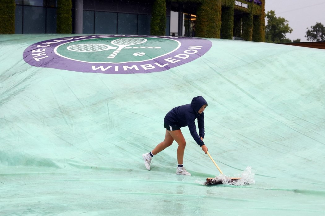 Popularita tenisového Wimbledonu se drží stále vysoko, travnatý povrch se zamlouvá velkému počtu hráčů