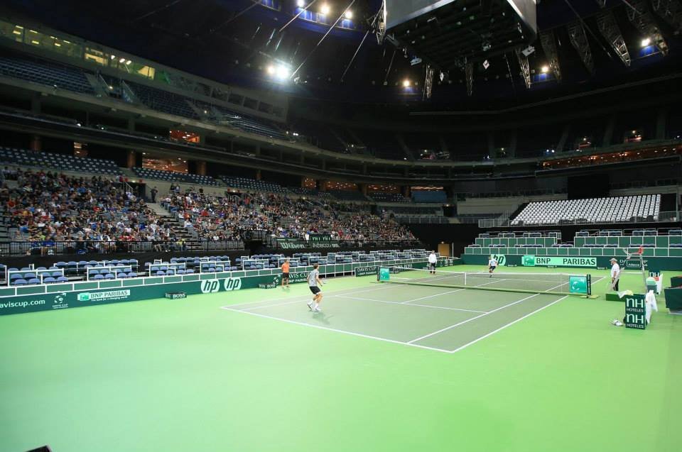Na trénink českých tenistů před semifinále Davis Cupu s Argentinou dorazilo zhruba 1500 školáků