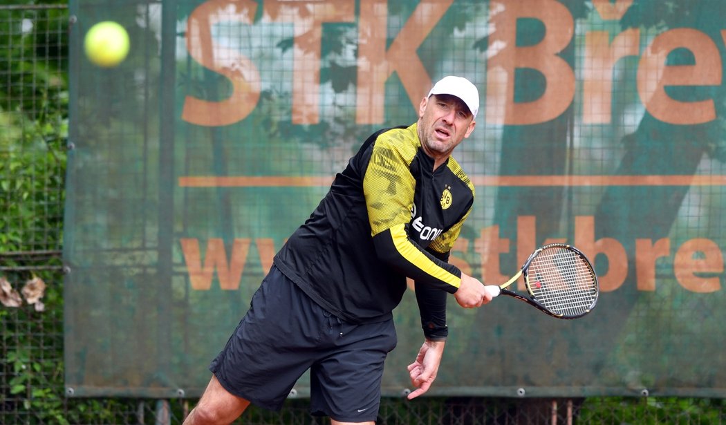 Jan Koller na exhibičním tenisovém turnaji
