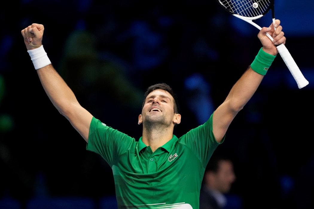 Novak Djokovič i přes ztracený set dokázal na Turnaji mistrů udržet neporazitelnost
