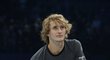 Alexander Zverev s trofejí pro vítěze tenisového Turnaje mistrů