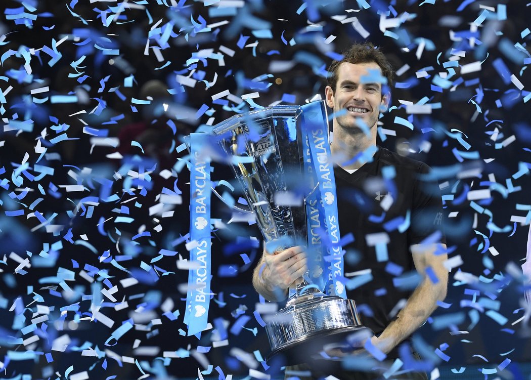 Andy Murray poprvé v kariéře slaví triumf na Turnaji mistrů