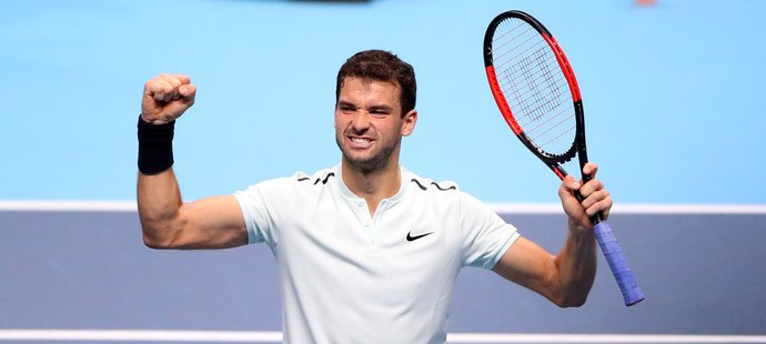 Bulharský tenista Grigor Dimitrov deklasoval na Turnaji mistrů Davida Goffina z Belgie 6:0, 6:2 a po druhé výhře ve skupině Peta Samprase má při debutu na londýnském turnaji jistý postup do semifinále