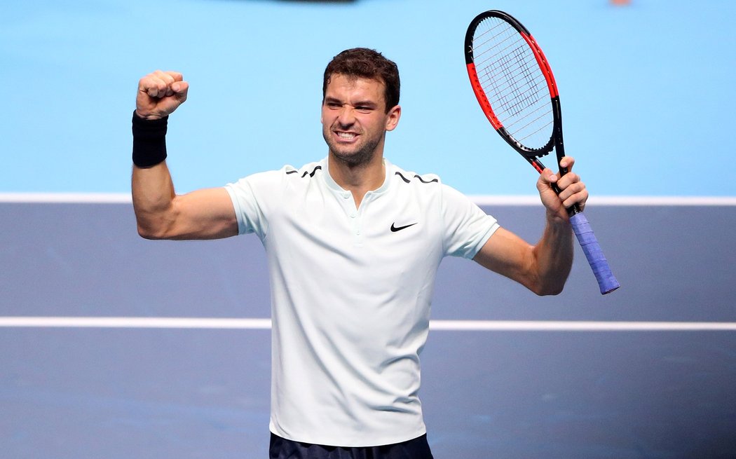 Bulharský tenista Grigor Dimitrov deklasoval na Turnaji mistrů Davida Goffina z Belgie 6:0, 6:2 a po druhé výhře ve skupině Peta Samprase má při debutu na londýnském turnaji jistý postup do semifinále