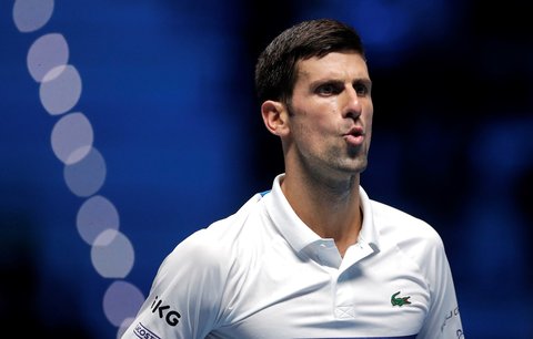 Novak Djokovič v semifinále Turnaje mistrů