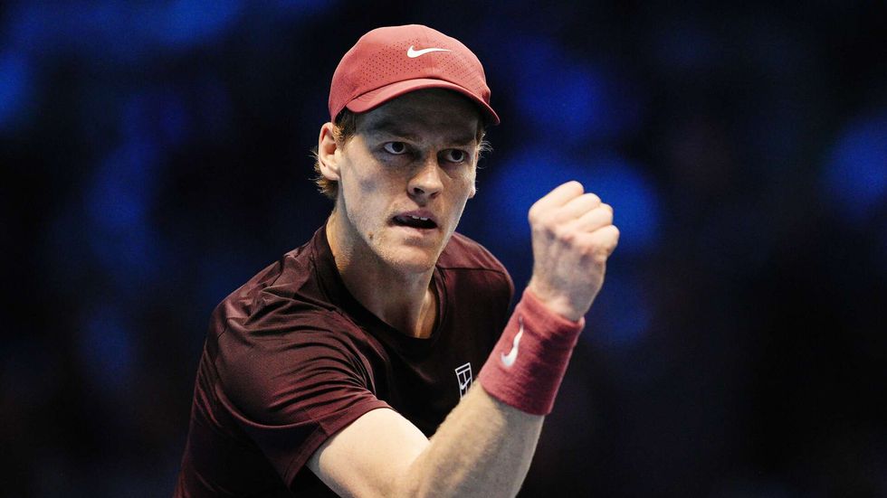 Jannik Sinner po vítězství nad Alexandrem Zverevem míří do semifinále Turnaje mistrů