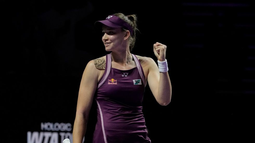 Jelena Rybakinová oslavuje první vítězství na Turnaji mistryň