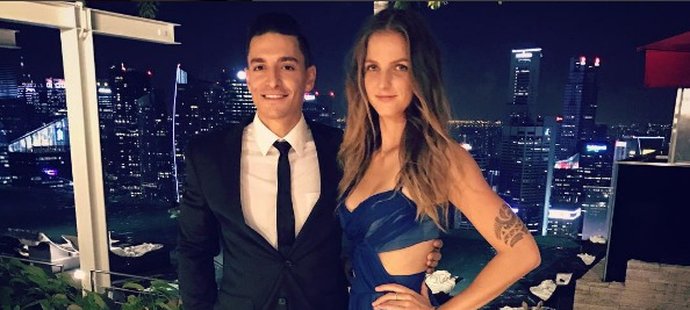 Michal Hrdlička si dal fotku s přítelkyní Karolínou Plíškovou na Instagram