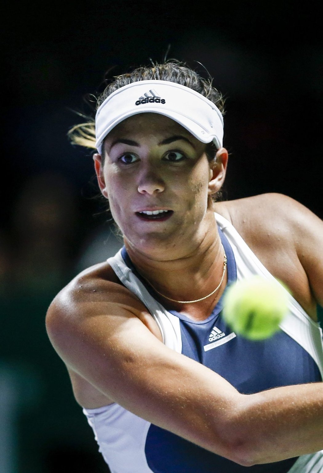 Španělka Garbine Muguruzaová v zápase proti Petře Kvitové