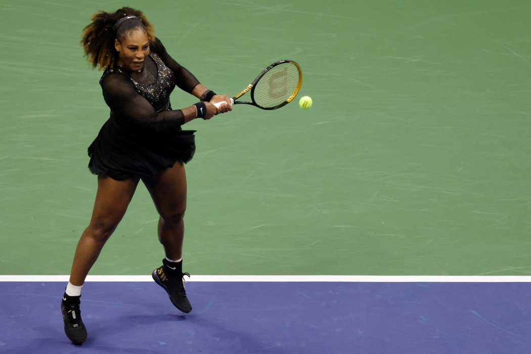 Americká tenistka Serena Williamsová během utkání 1. kola US Open proti Dance Koviničové